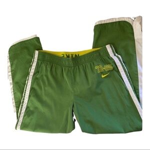 Nike 72-05 Green Cropped/Capris Sz Small (4-6)